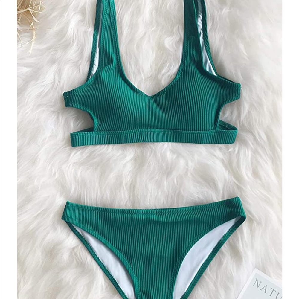 Emerald bikini